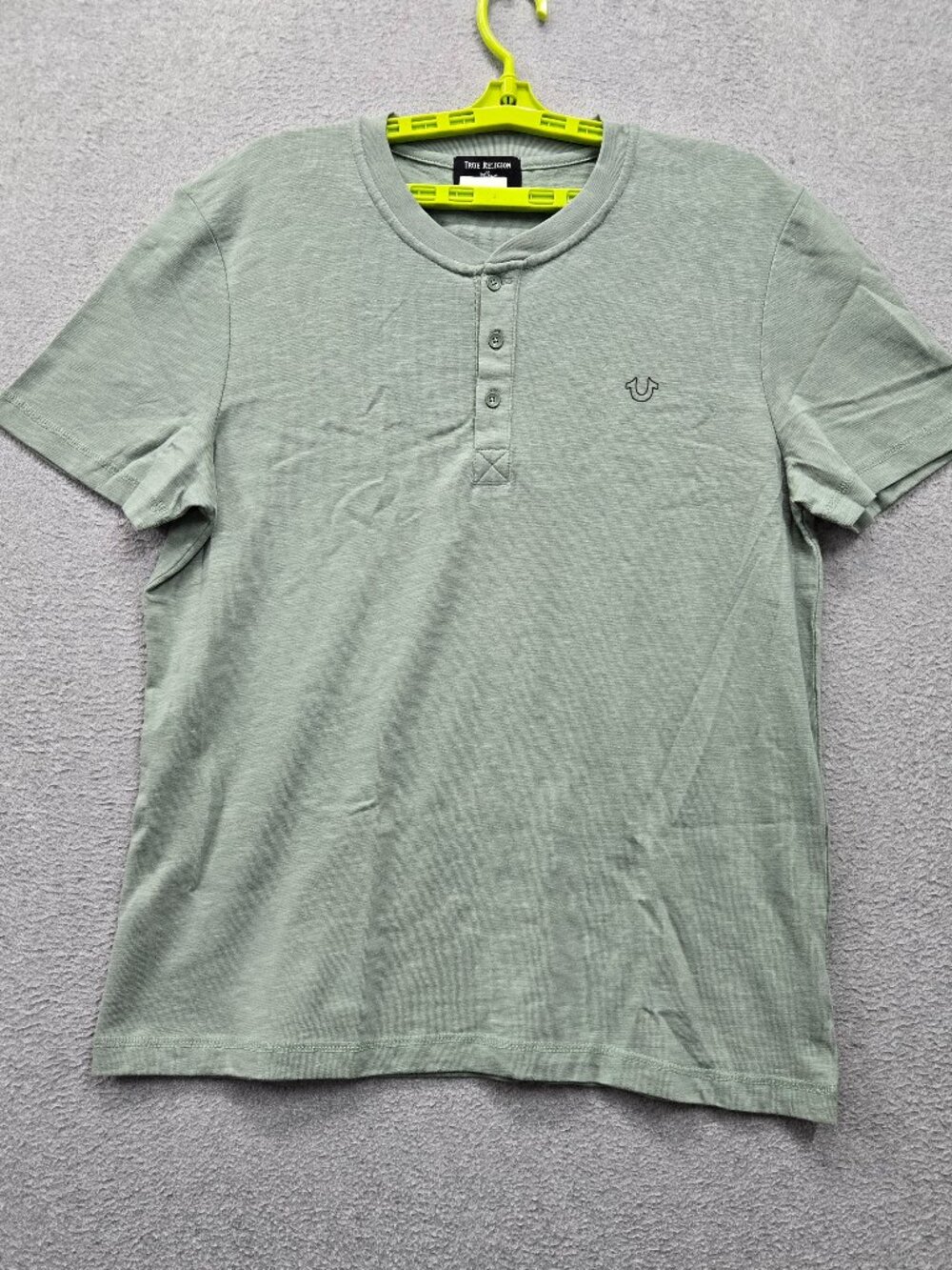True Religion Men Shirt Large Green Henley Logo Short Sleeve Pullover Tee